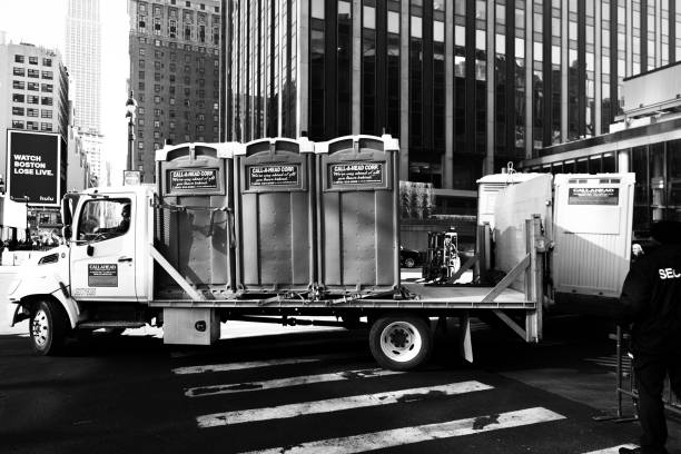 Porta potty delivery and setup in San Felipe, TX